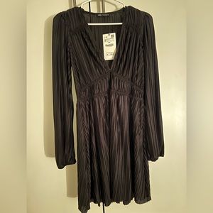 ZARA Size M Pleated Dress in Black
